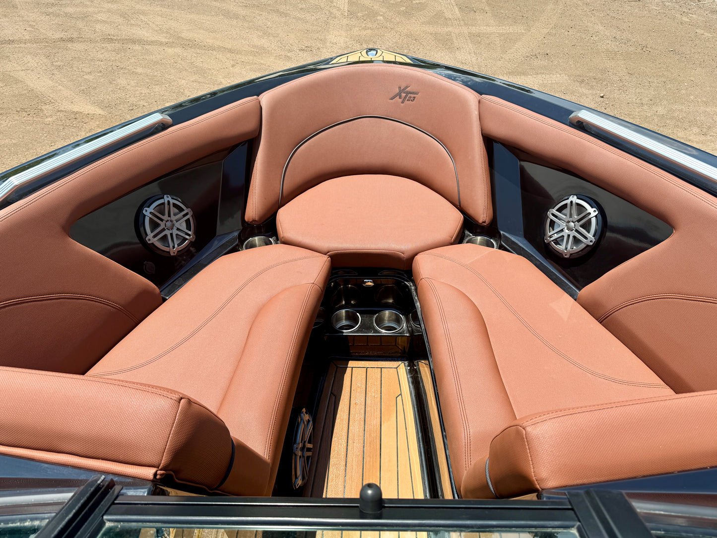 2017 MasterCraft XT23 - 54 HOURS!