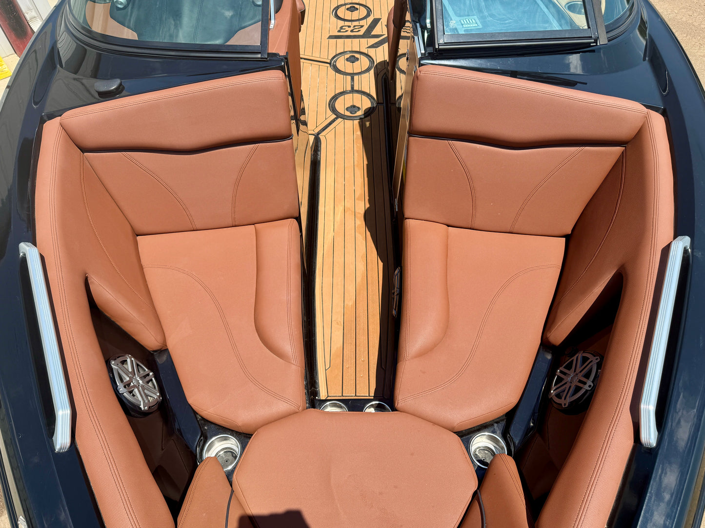 2017 MasterCraft XT23 - 54 HOURS!