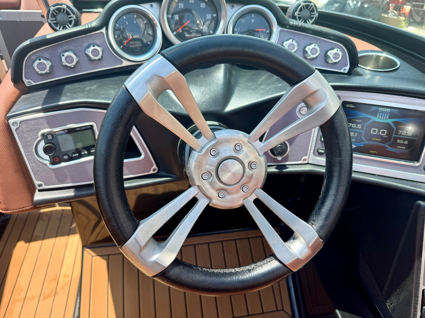2017 MasterCraft XT23 - 54 HOURS!