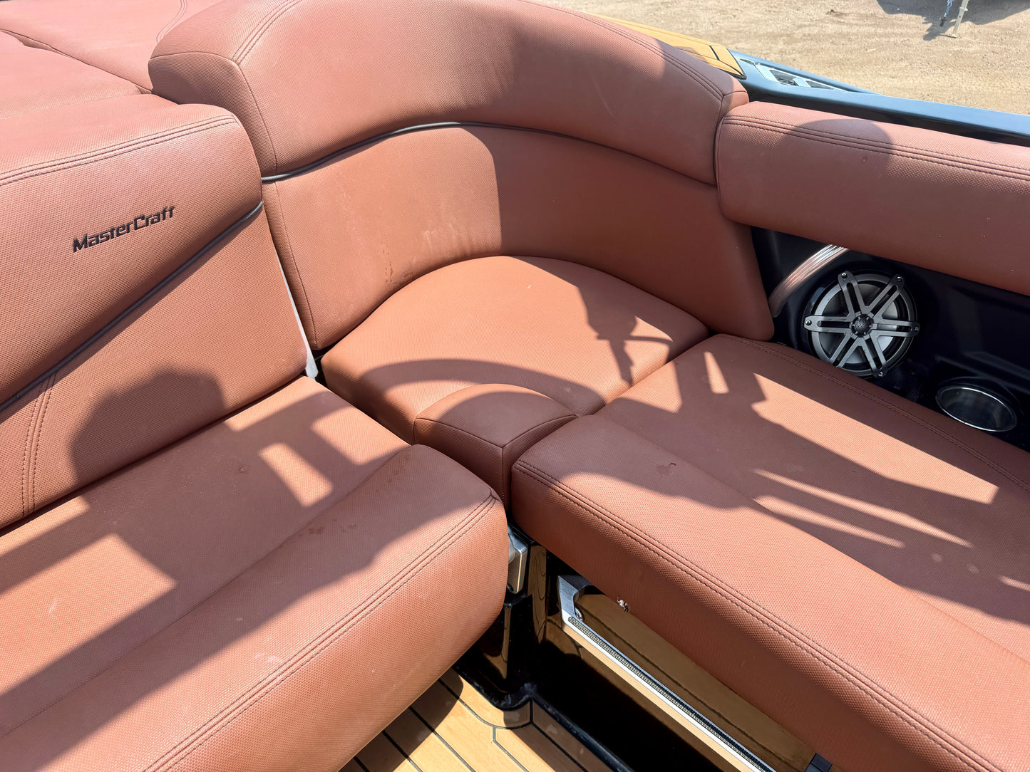 2017 MasterCraft XT23 - 54 HOURS!