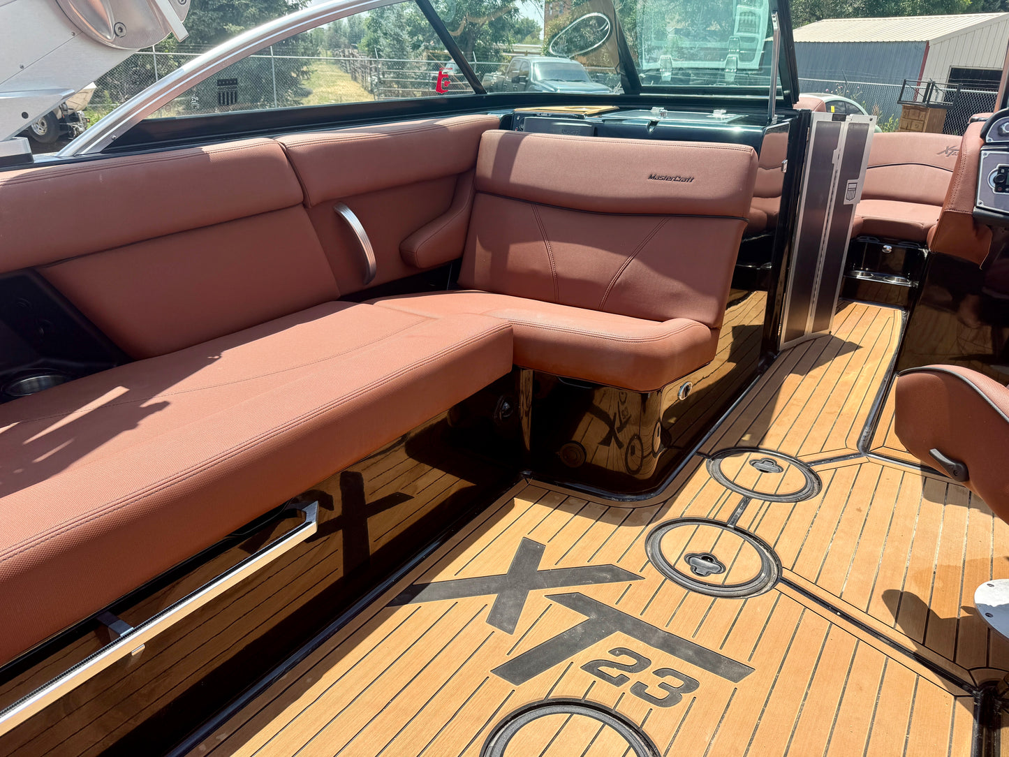 2017 MasterCraft XT23 - 54 HOURS!