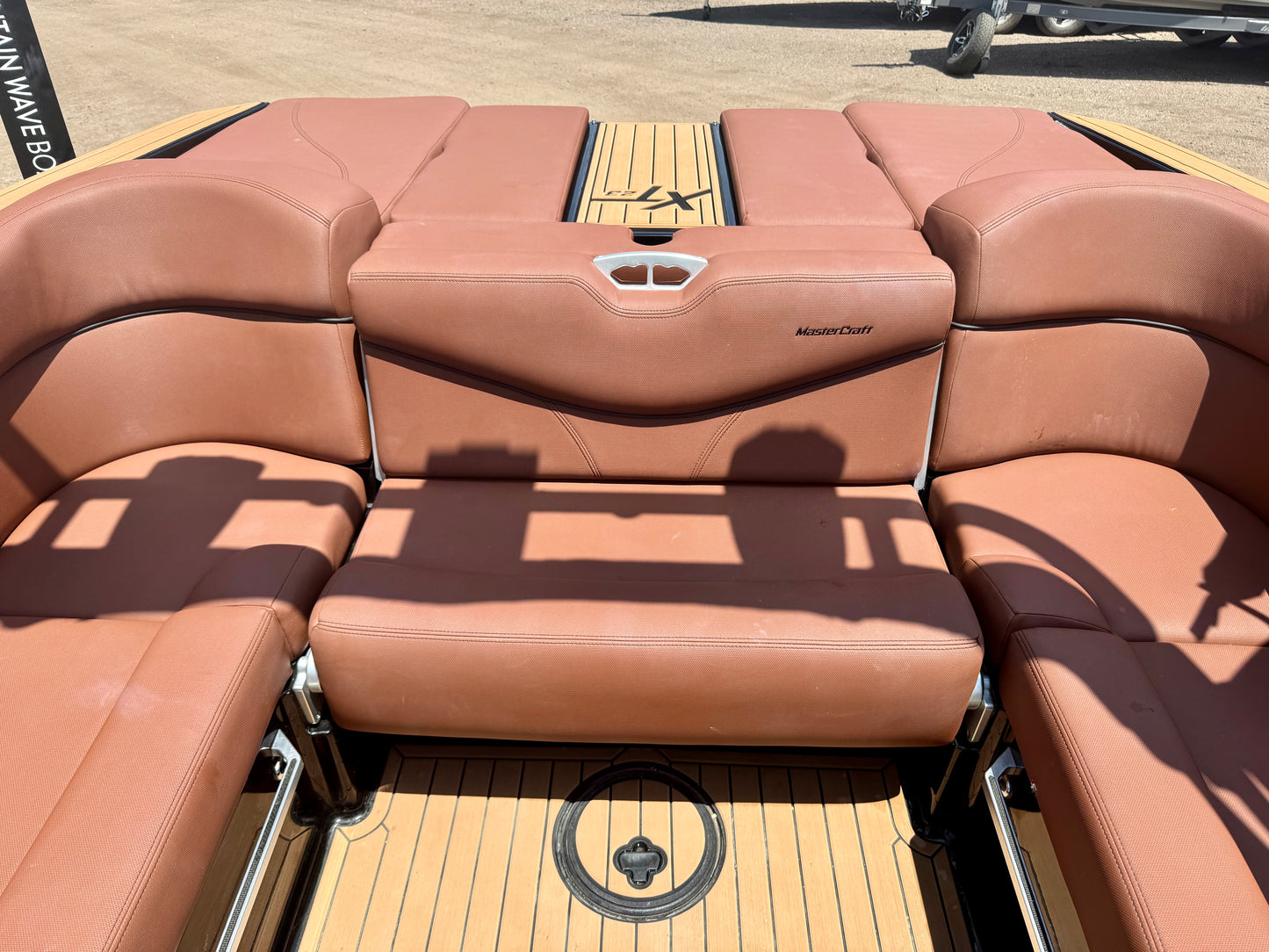 2017 MasterCraft XT23 - 54 HOURS!