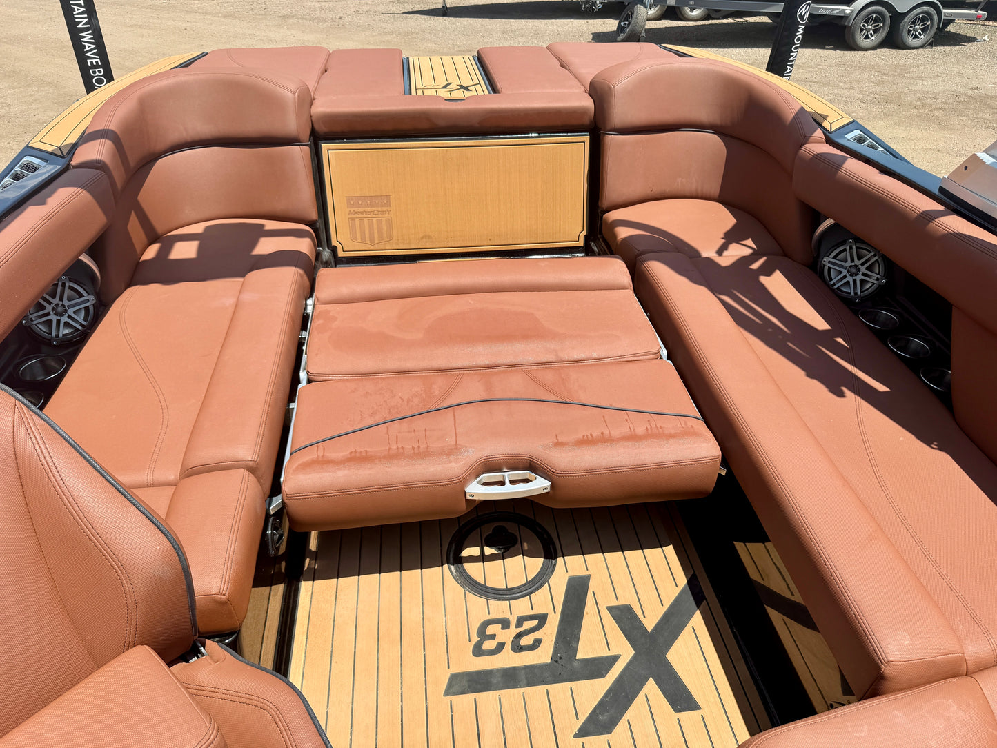 2017 MasterCraft XT23 - 54 HOURS!