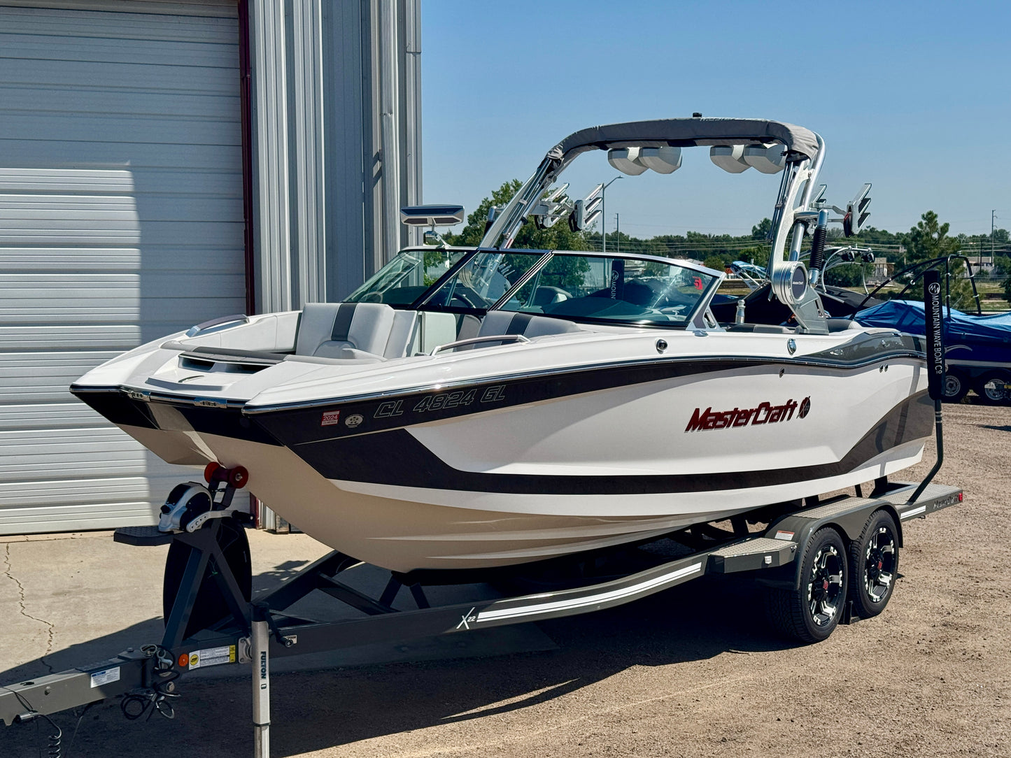 2019 MasterCraft X22 - LIKE NEW - 60 Hours