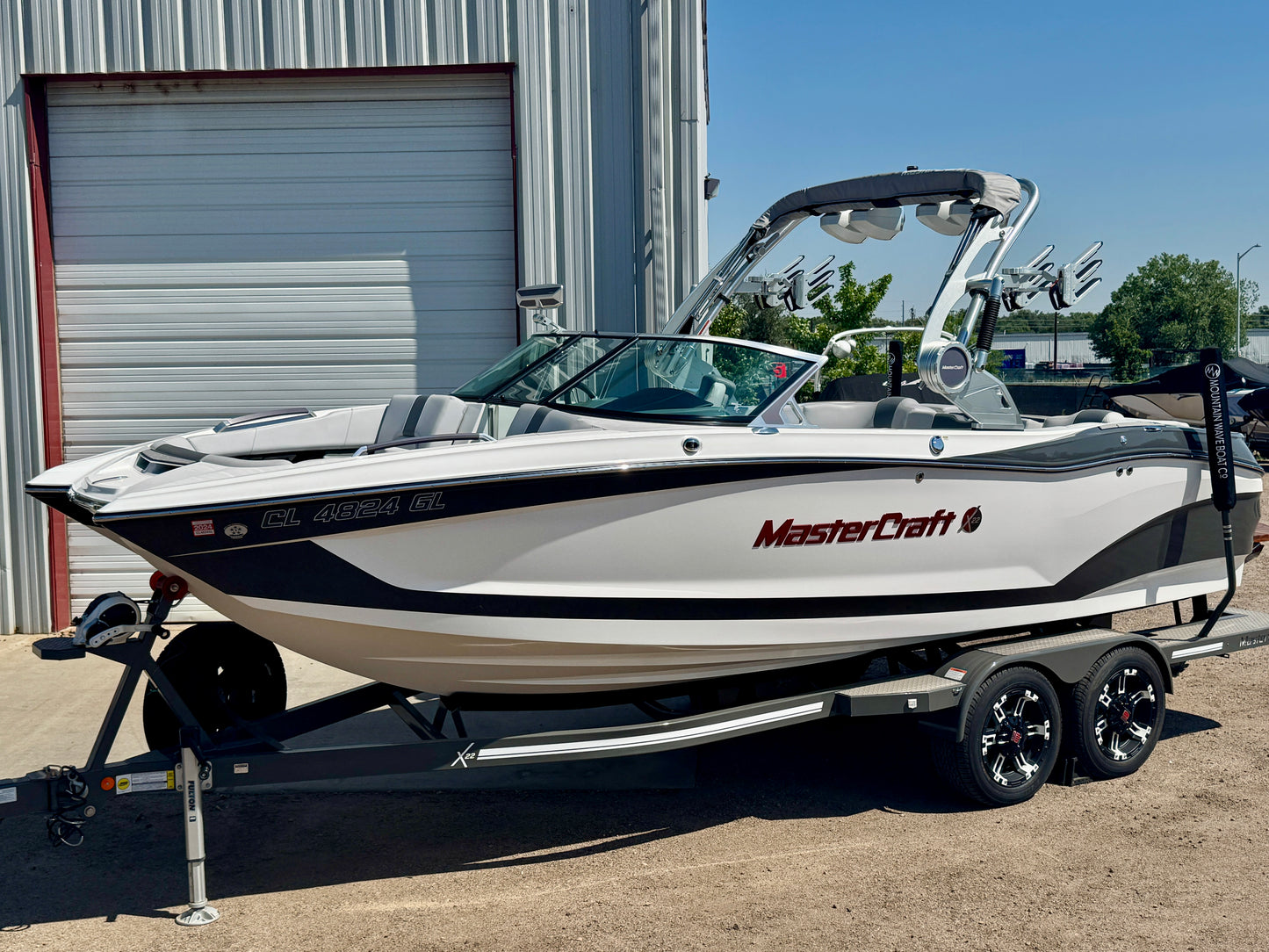 2019 MasterCraft X22 - LIKE NEW - 60 Hours