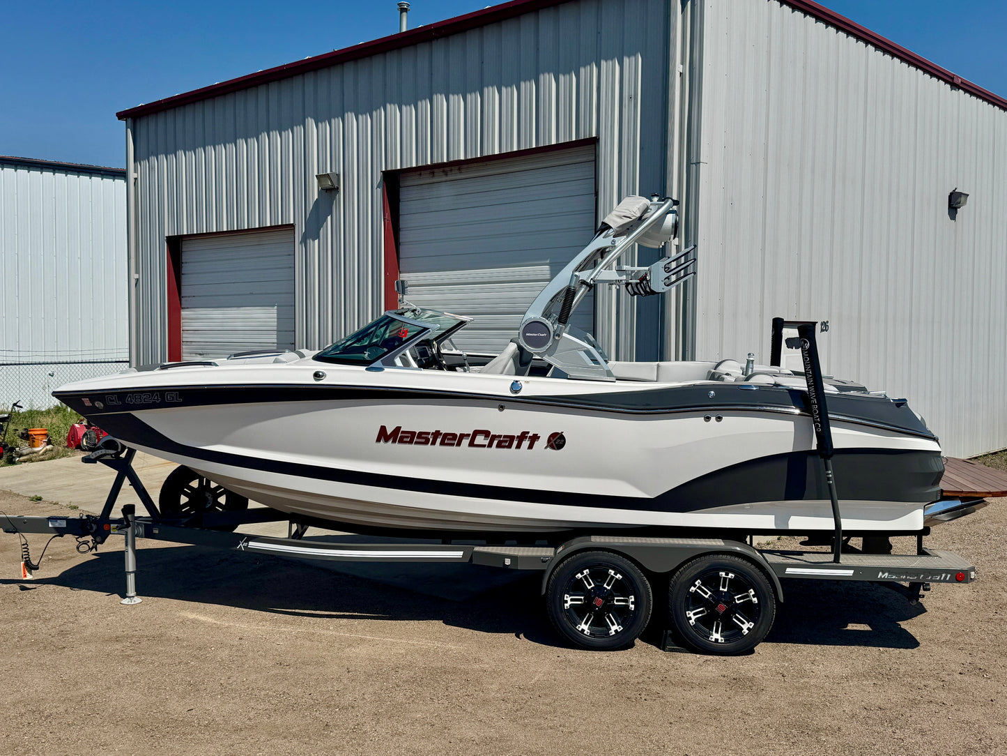2019 MasterCraft X22 - LIKE NEW - 60 Hours