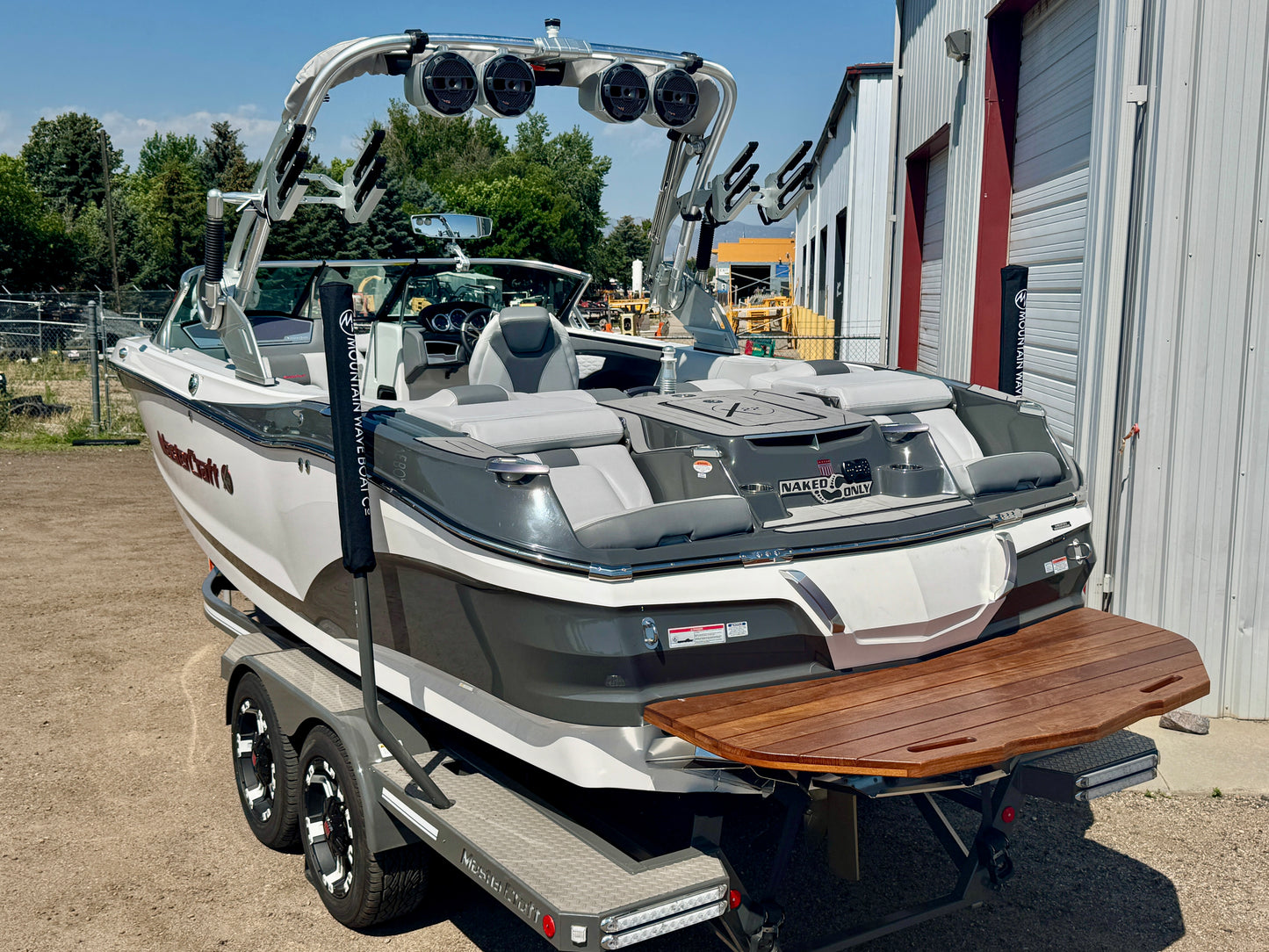 2019 MasterCraft X22 - LIKE NEW - 60 Hours