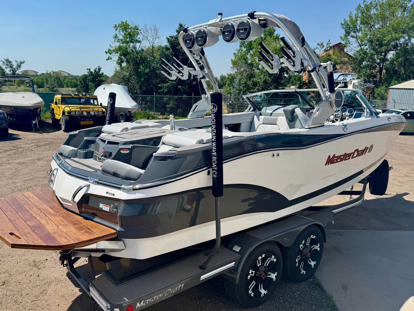 2019 MasterCraft X22 - LIKE NEW - 60 Hours