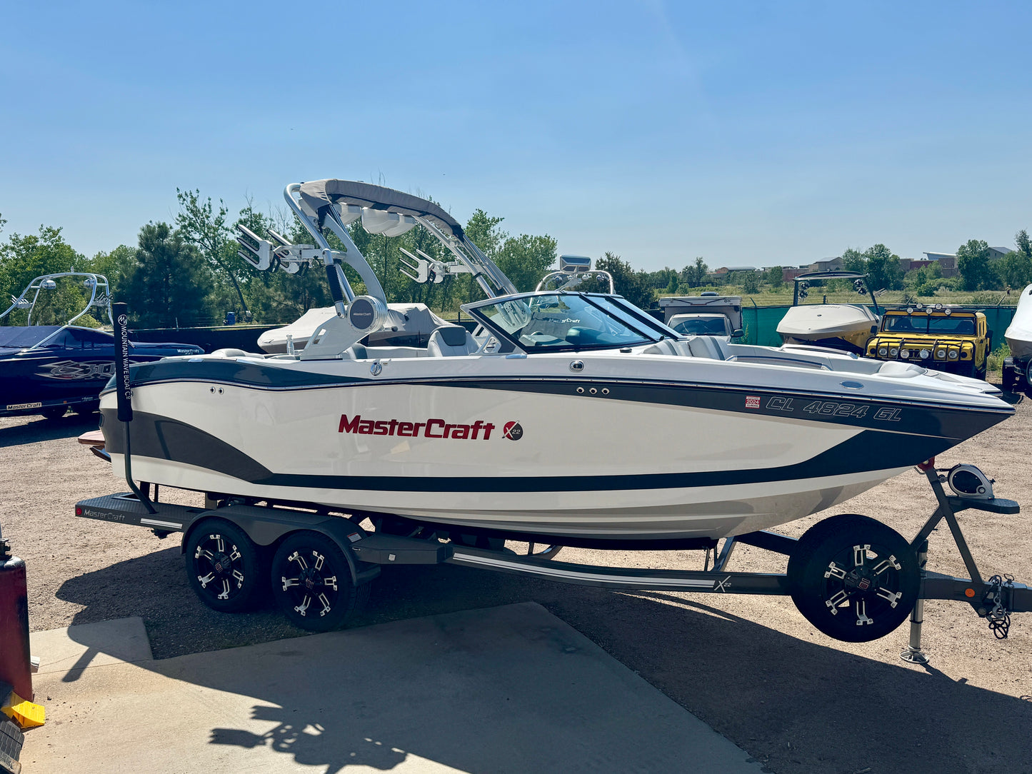2019 MasterCraft X22 - LIKE NEW - 60 Hours