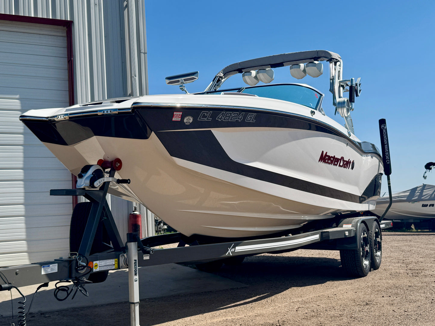 2019 MasterCraft X22 - LIKE NEW - 60 Hours