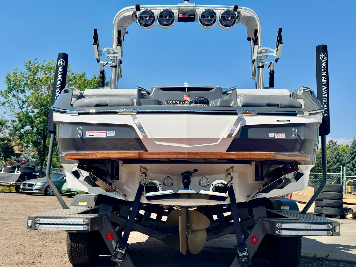 2019 MasterCraft X22 - LIKE NEW - 60 Hours