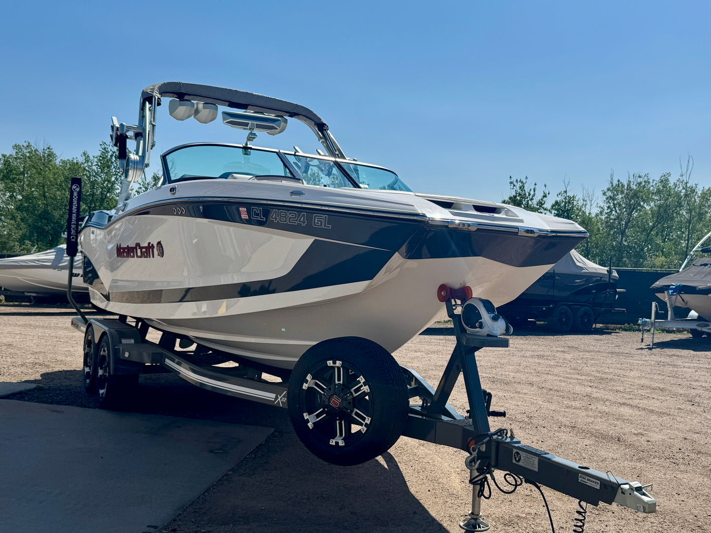 2019 MasterCraft X22 - LIKE NEW - 60 Hours
