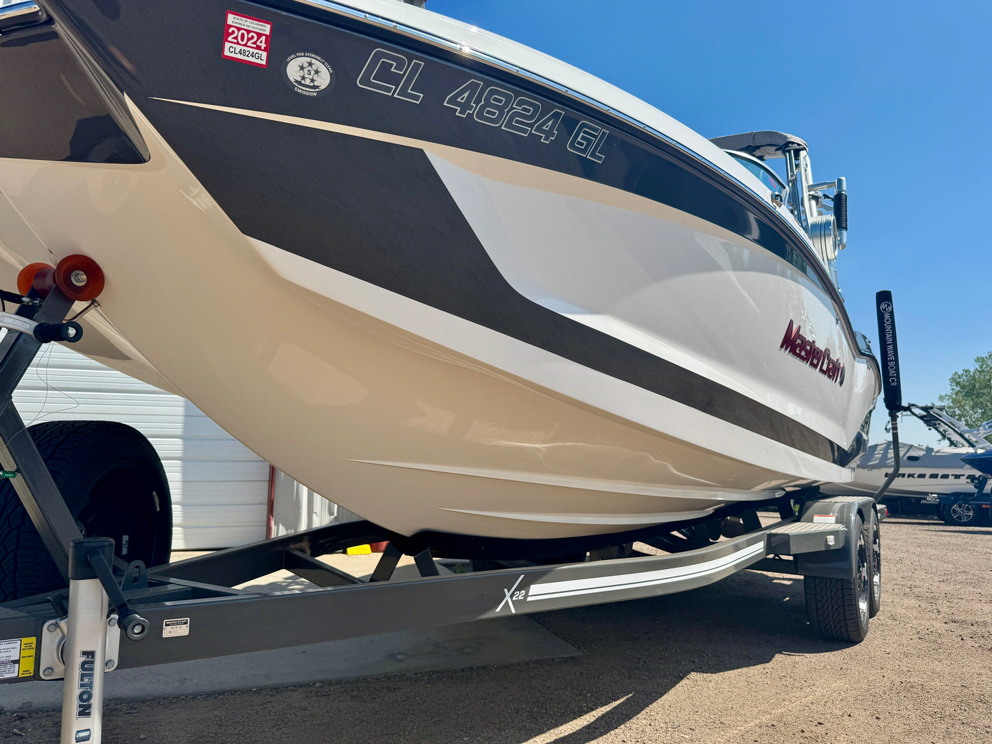 2019 MasterCraft X22 - LIKE NEW - 60 Hours