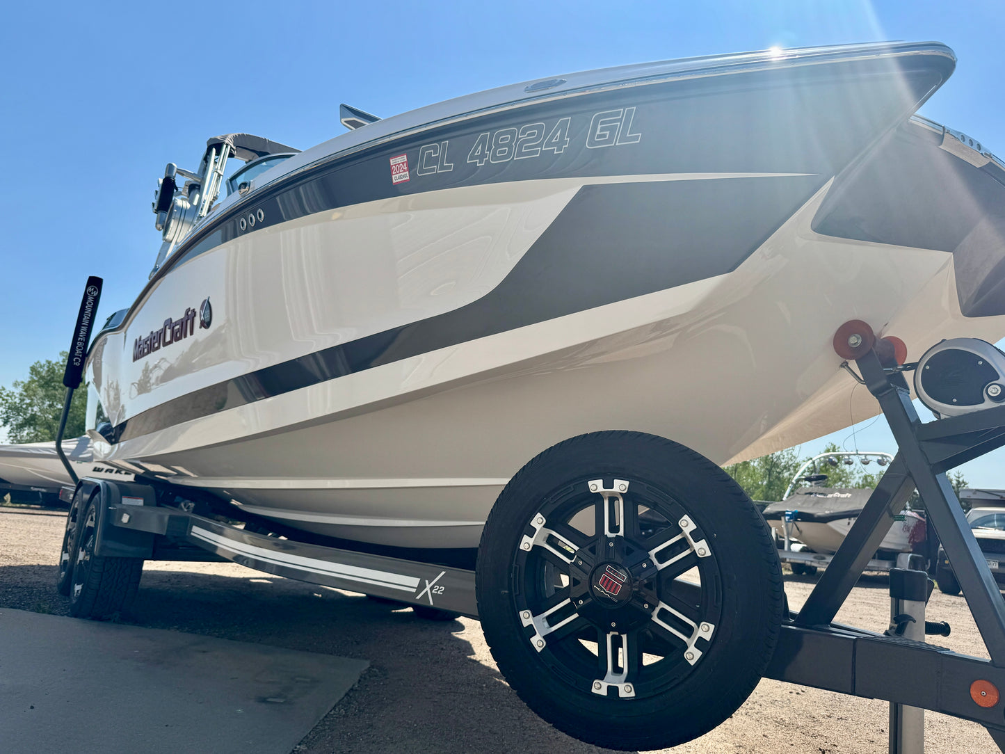 2019 MasterCraft X22 - LIKE NEW - 60 Hours