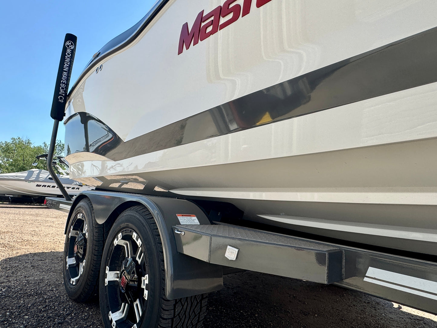 2019 MasterCraft X22 - LIKE NEW - 60 Hours
