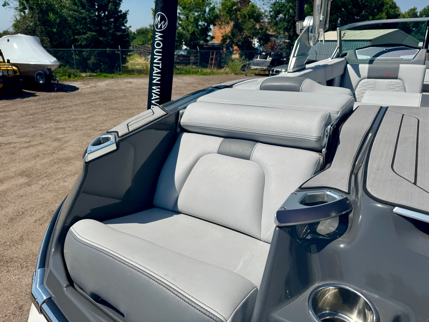 2019 MasterCraft X22 - LIKE NEW - 60 Hours