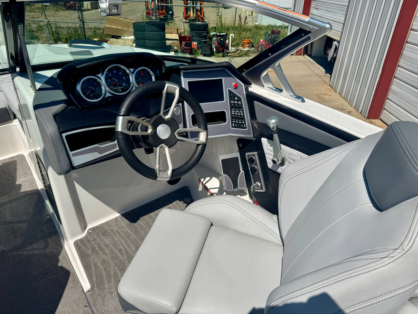 2019 MasterCraft X22 - LIKE NEW - 60 Hours