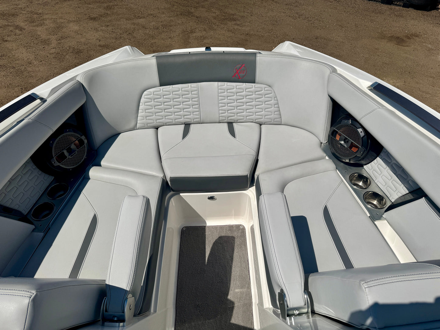 2019 MasterCraft X22 - LIKE NEW - 60 Hours