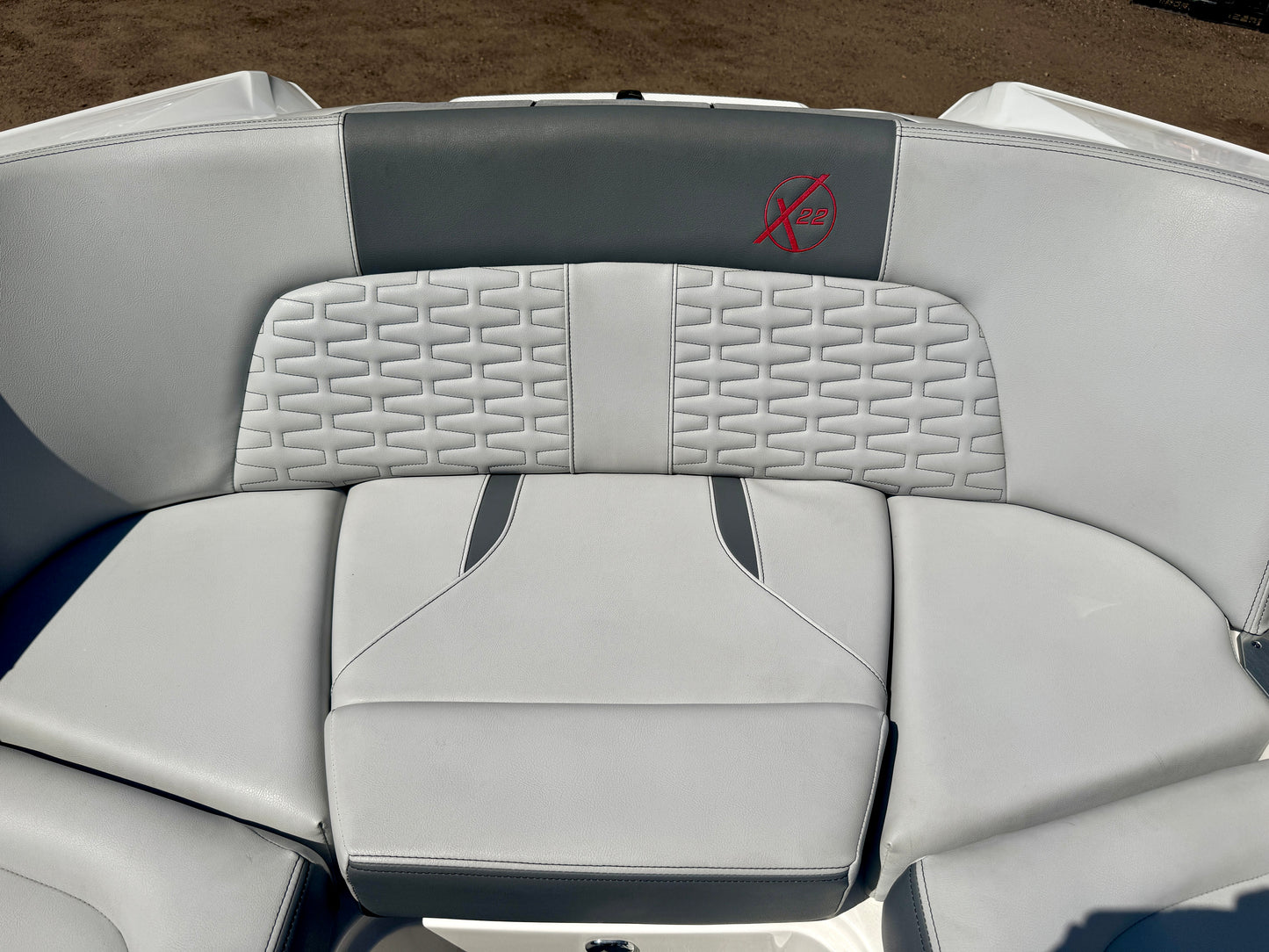 2019 MasterCraft X22 - LIKE NEW - 60 Hours