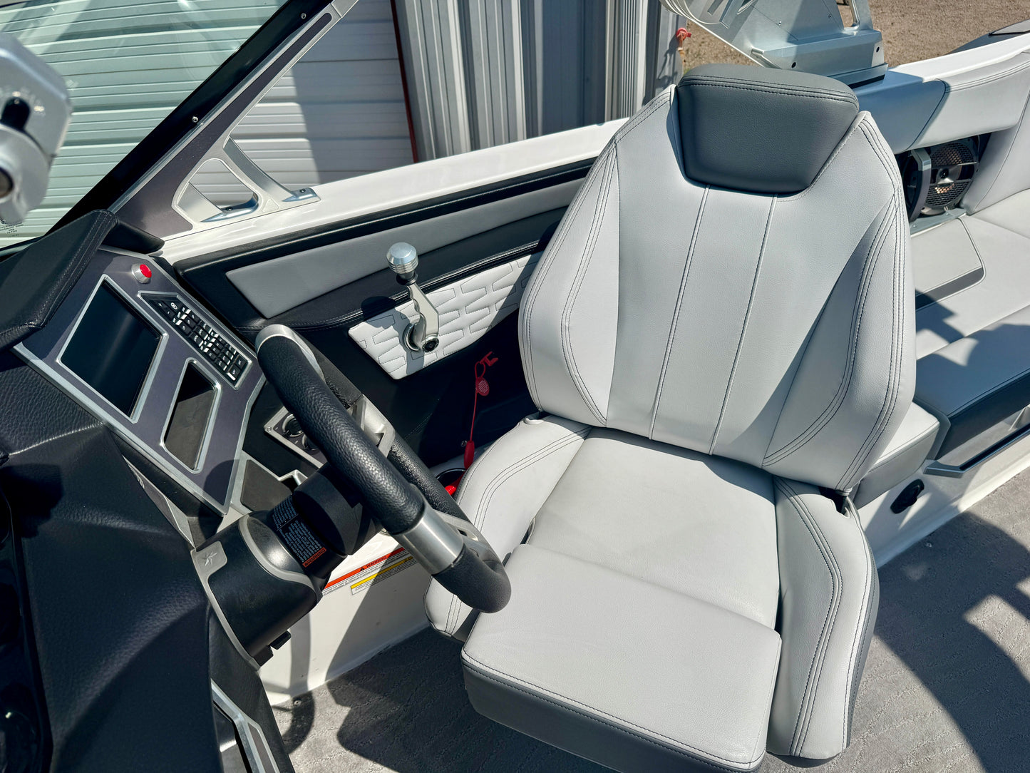 2019 MasterCraft X22 - LIKE NEW - 60 Hours