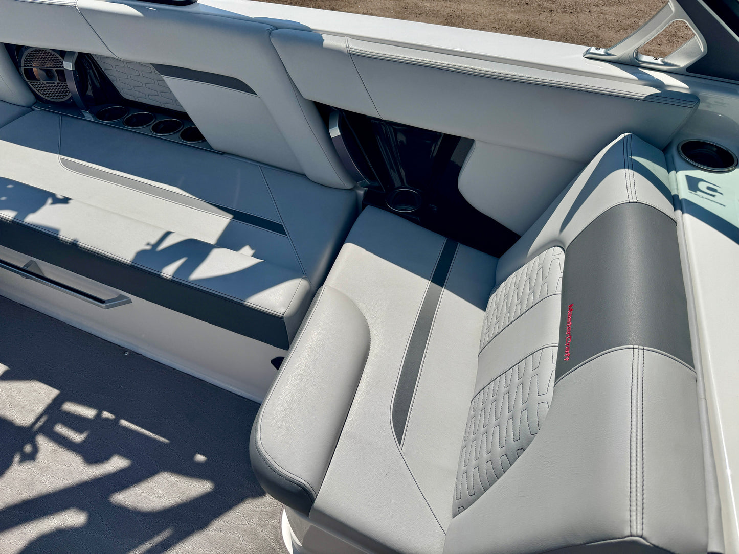 2019 MasterCraft X22 - LIKE NEW - 60 Hours