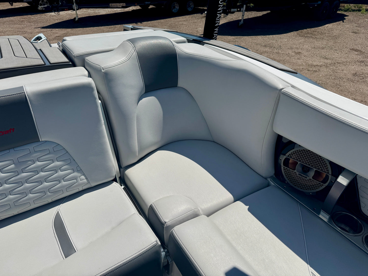 2019 MasterCraft X22 - LIKE NEW - 60 Hours