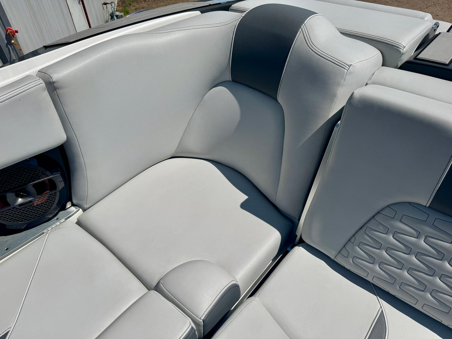 2019 MasterCraft X22 - LIKE NEW - 60 Hours