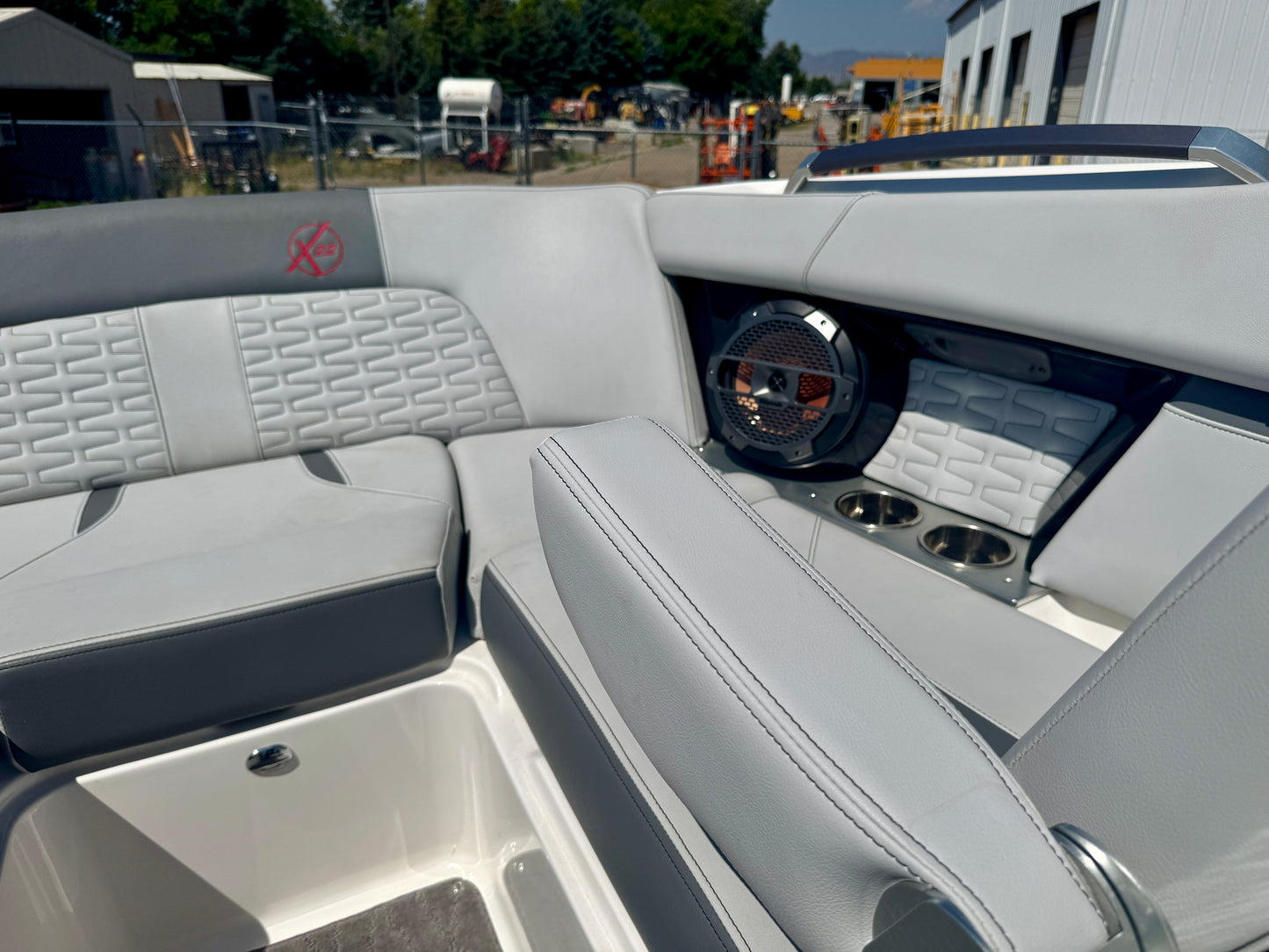 2019 MasterCraft X22 - LIKE NEW - 60 Hours