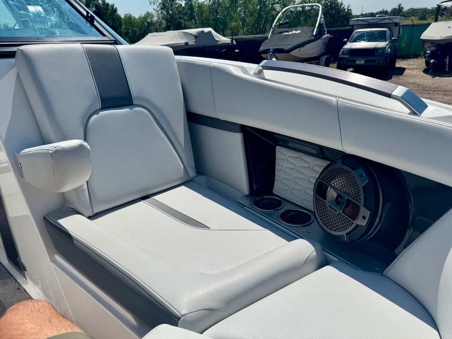 2019 MasterCraft X22 - LIKE NEW - 60 Hours