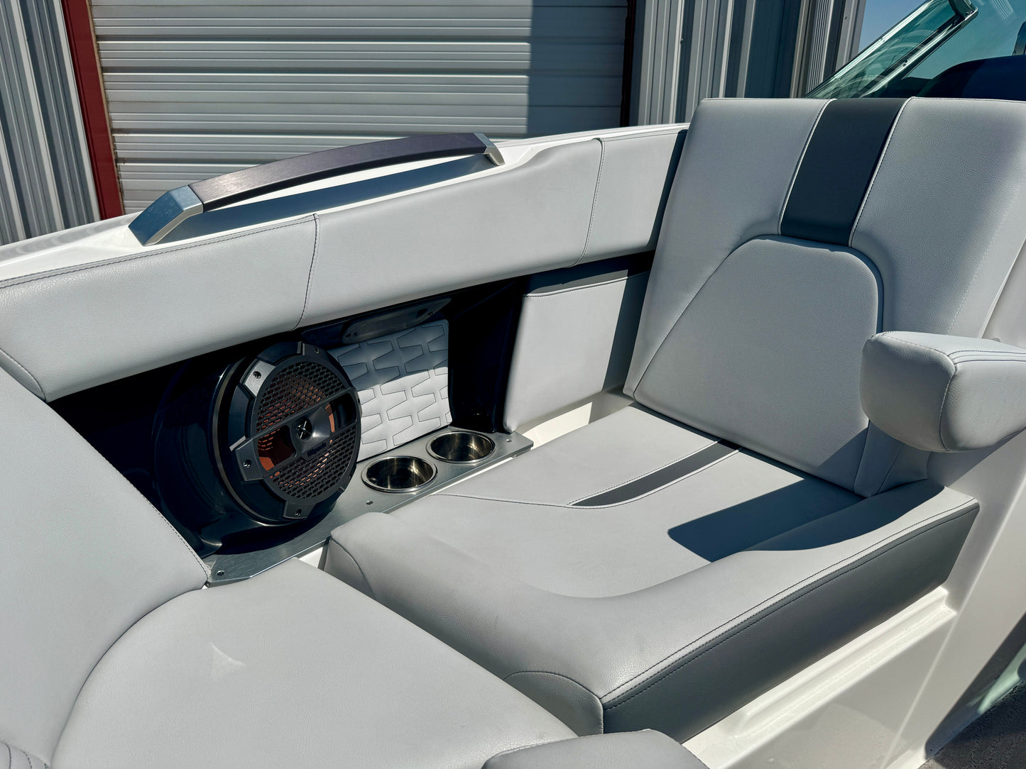 2019 MasterCraft X22 - LIKE NEW - 60 Hours