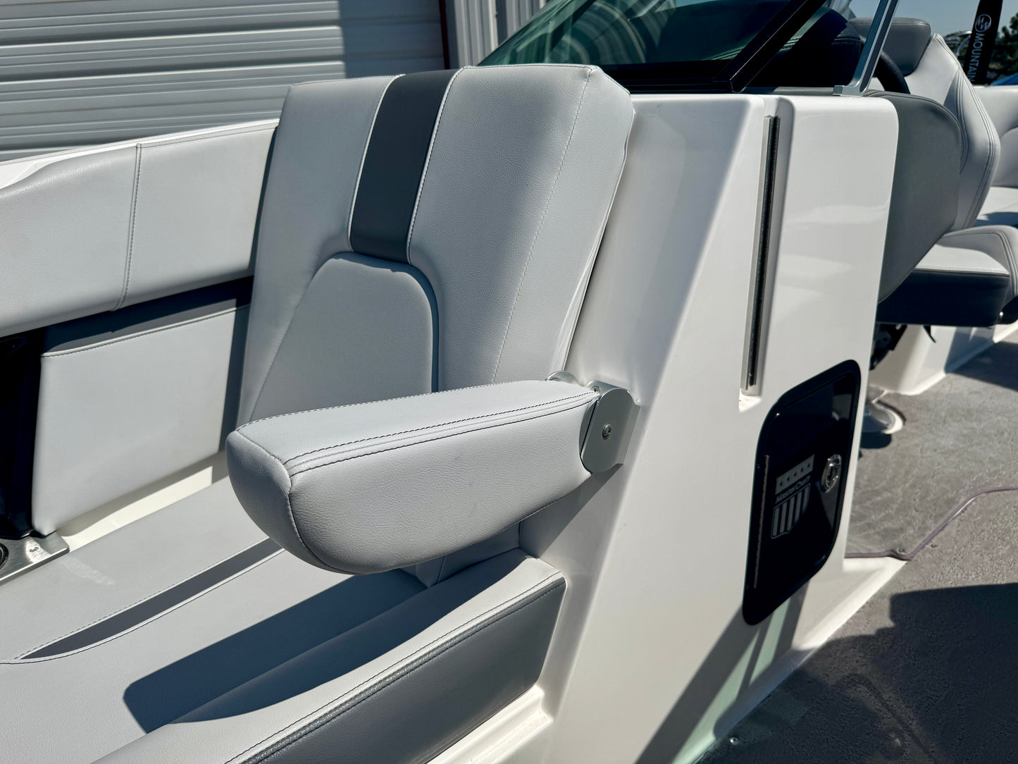 2019 MasterCraft X22 - LIKE NEW - 60 Hours
