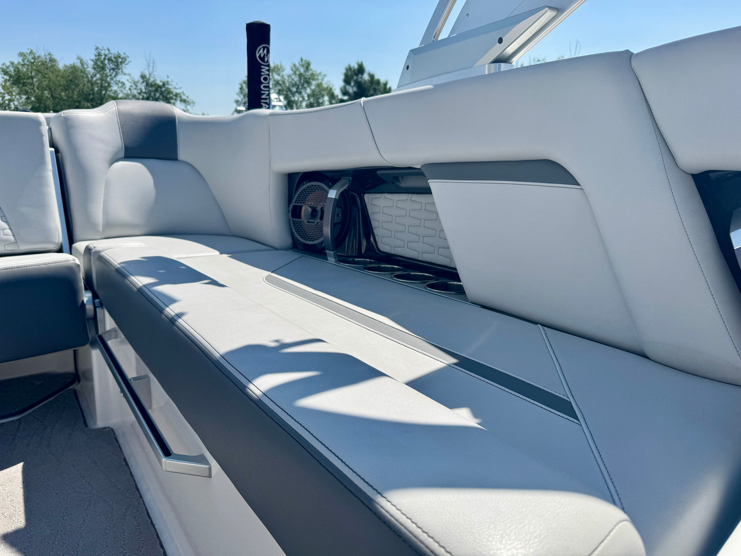 2019 MasterCraft X22 - LIKE NEW - 60 Hours