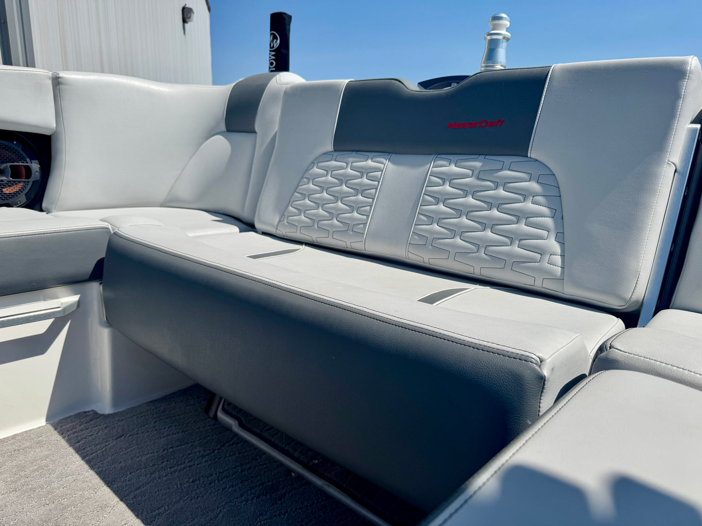 2019 MasterCraft X22 - LIKE NEW - 60 Hours