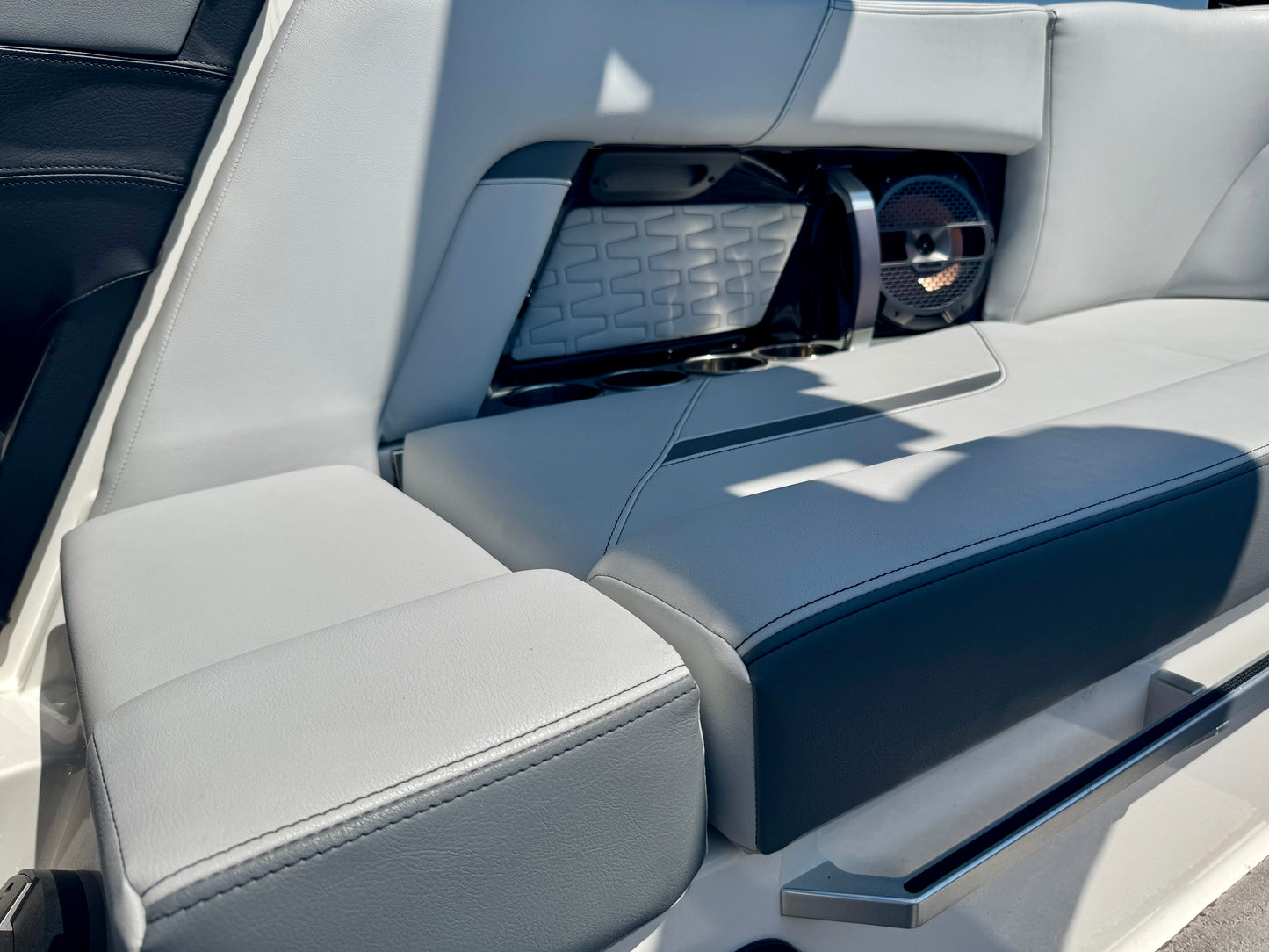 2019 MasterCraft X22 - LIKE NEW - 60 Hours