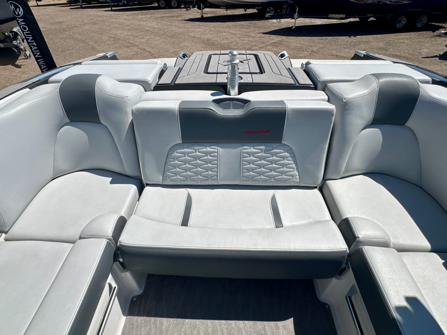 2019 MasterCraft X22 - LIKE NEW - 60 Hours