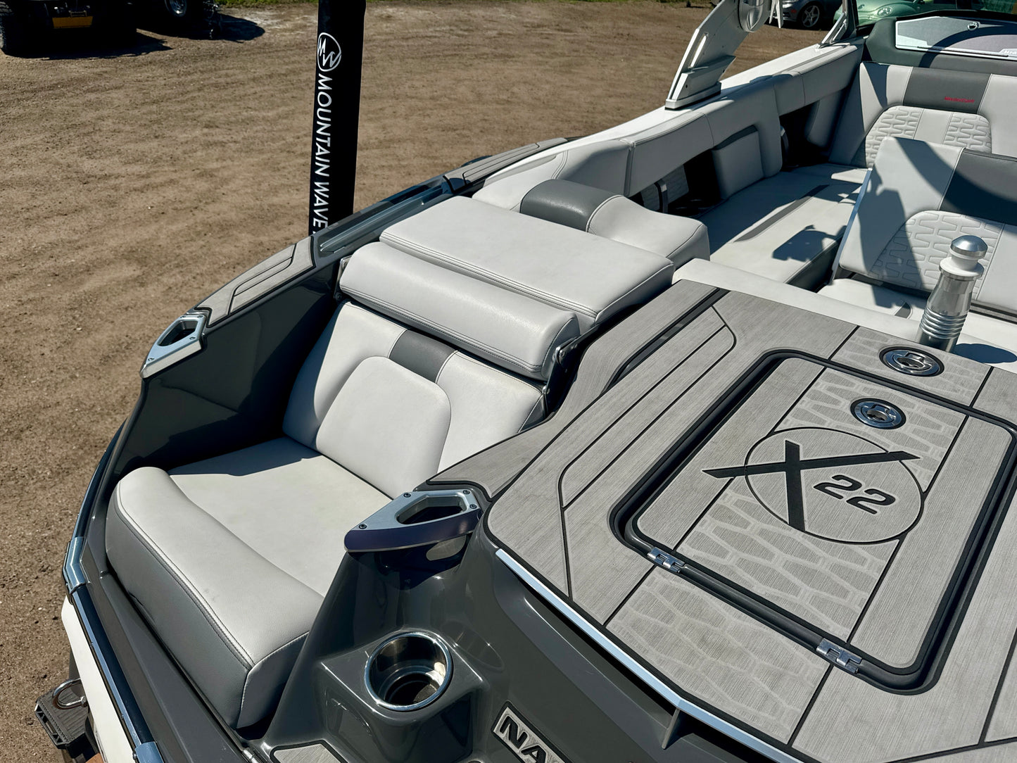 2019 MasterCraft X22 - LIKE NEW - 60 Hours