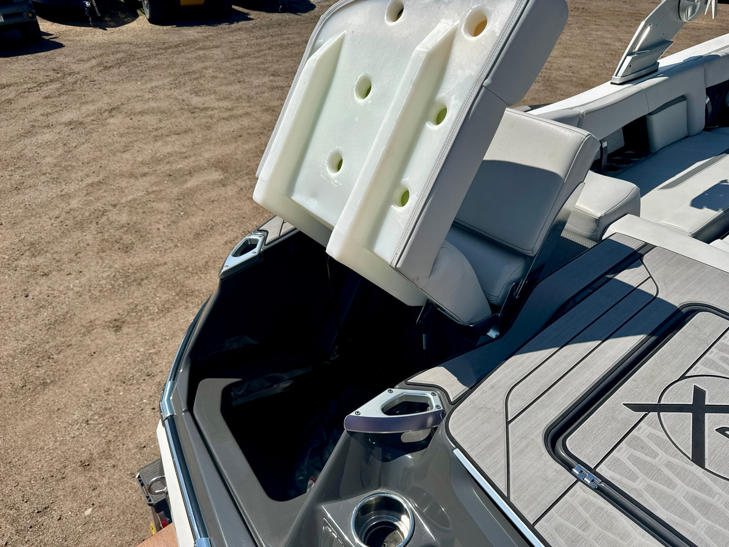 2019 MasterCraft X22 - LIKE NEW - 60 Hours