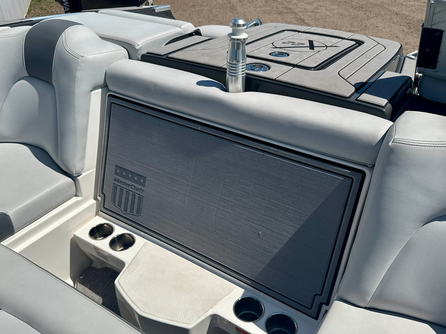 2019 MasterCraft X22 - LIKE NEW - 60 Hours