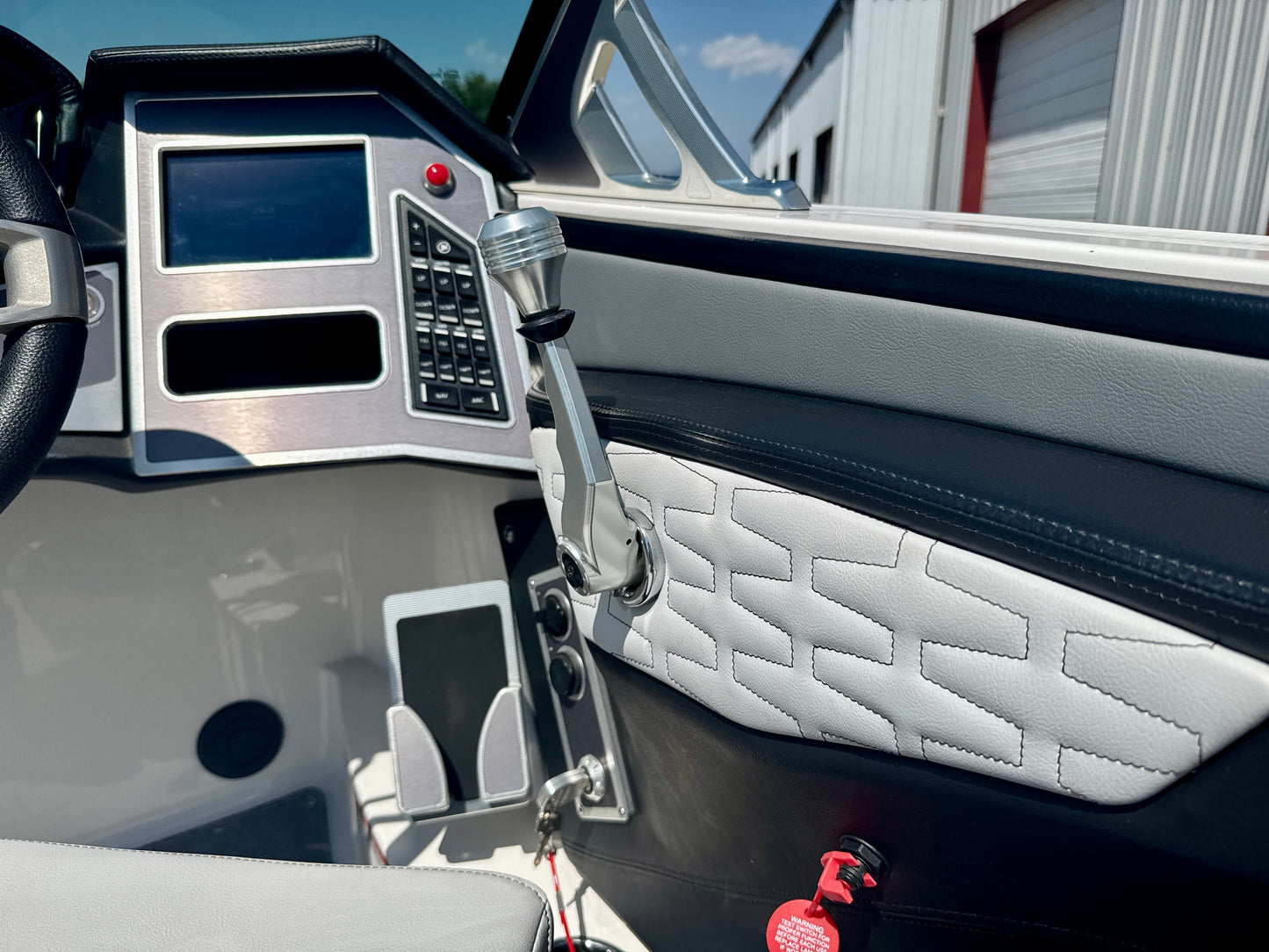 2019 MasterCraft X22 - LIKE NEW - 60 Hours