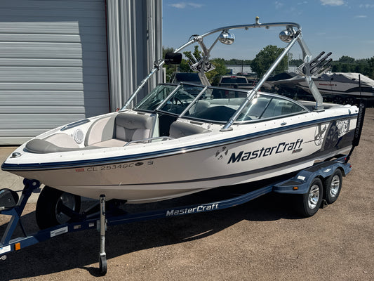 2008 MasterCraft X30 - W/GO SURF ASSIST