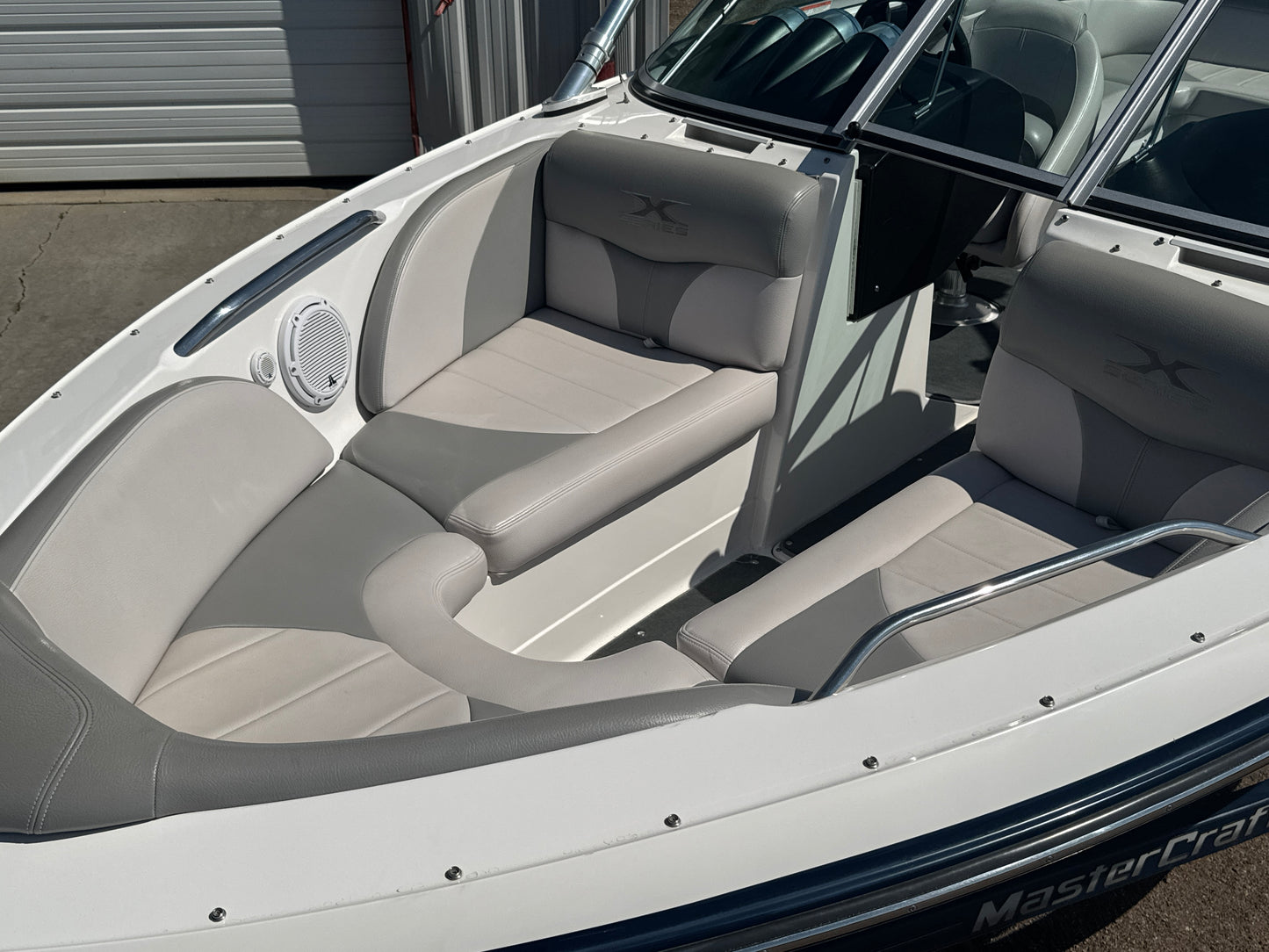 2008 MasterCraft X30 - W/GO SURF ASSIST