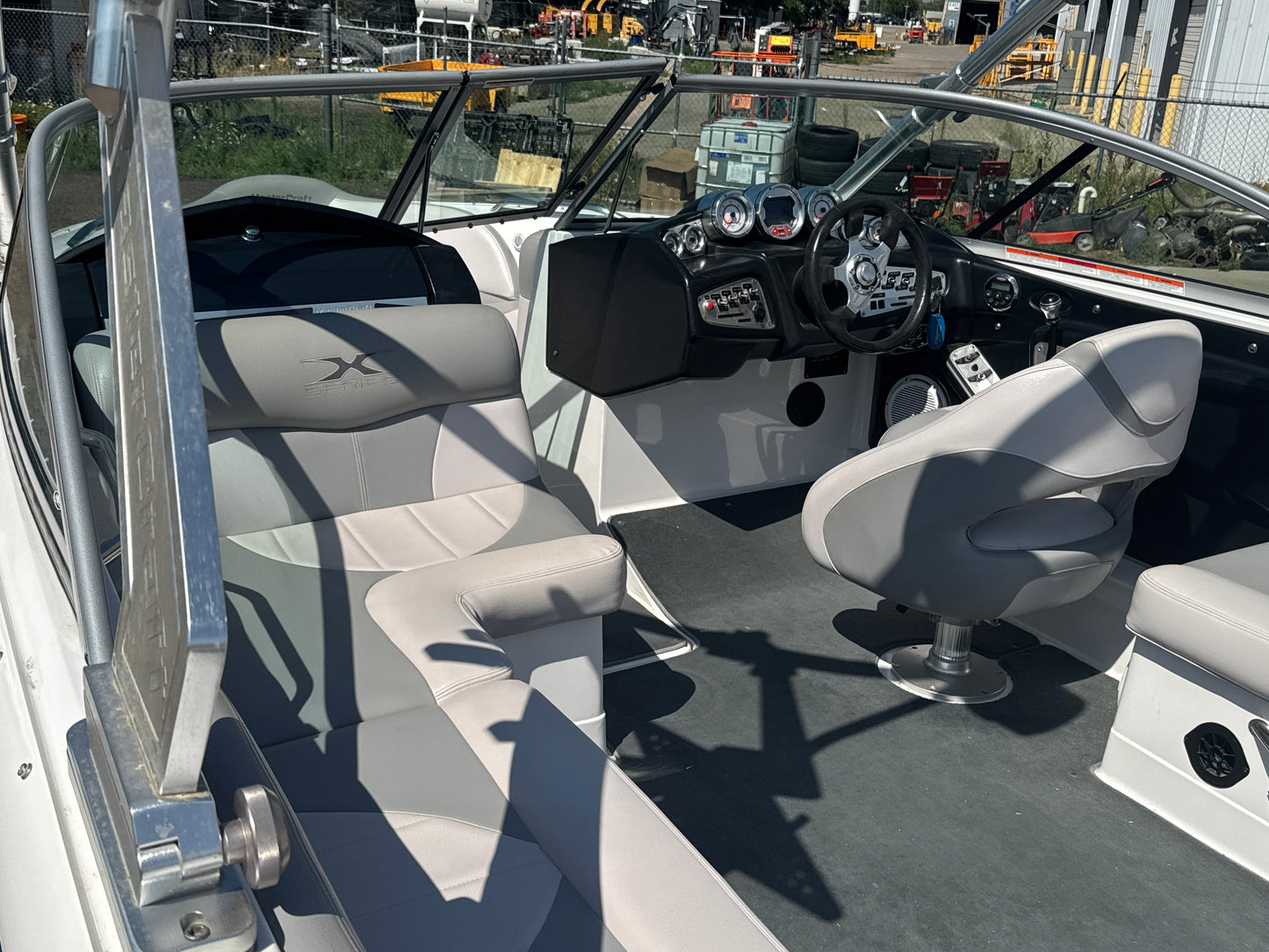 2008 MasterCraft X30 - W/GO SURF ASSIST
