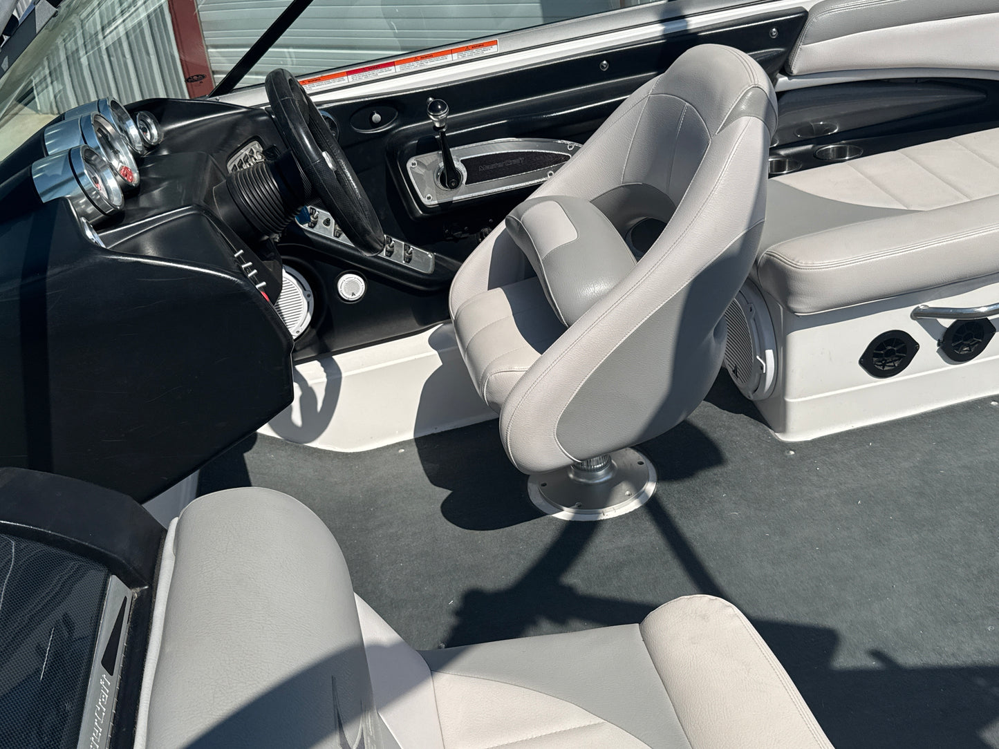 2008 MasterCraft X30 - W/GO SURF ASSIST