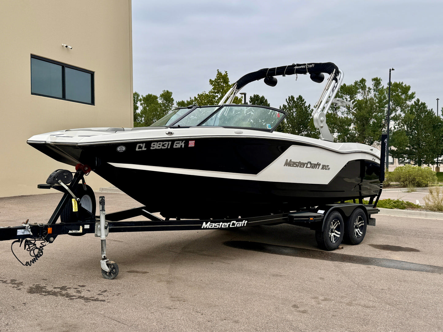 2018 MasterCraft NXT22 - USED & READY TO SURF