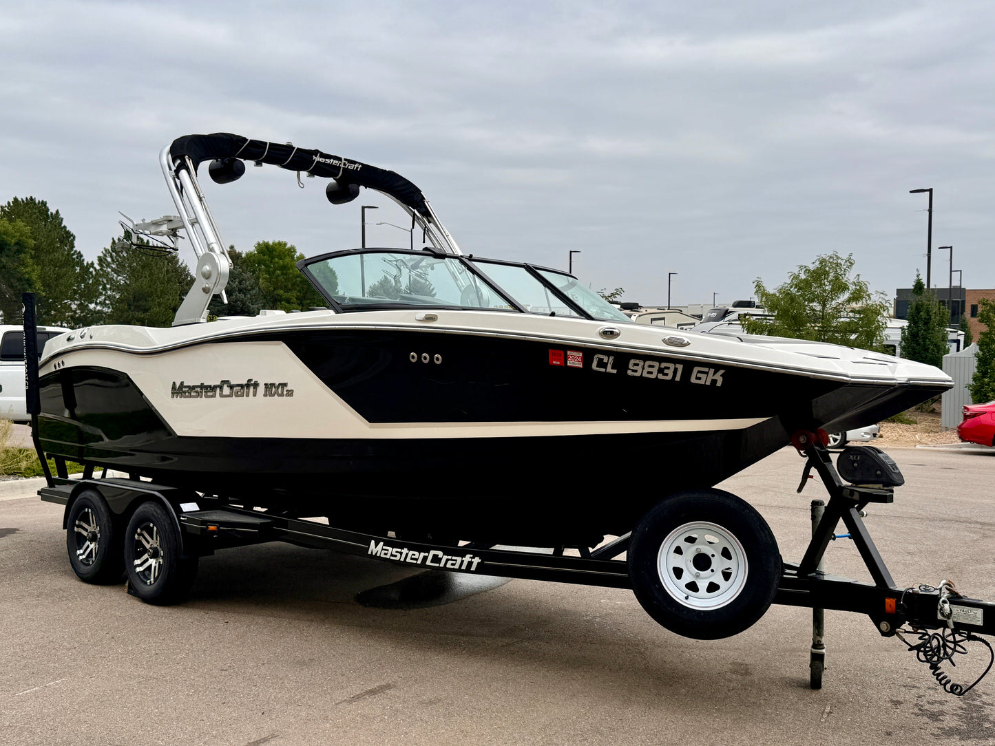 2018 MasterCraft NXT22 - USED & READY TO SURF