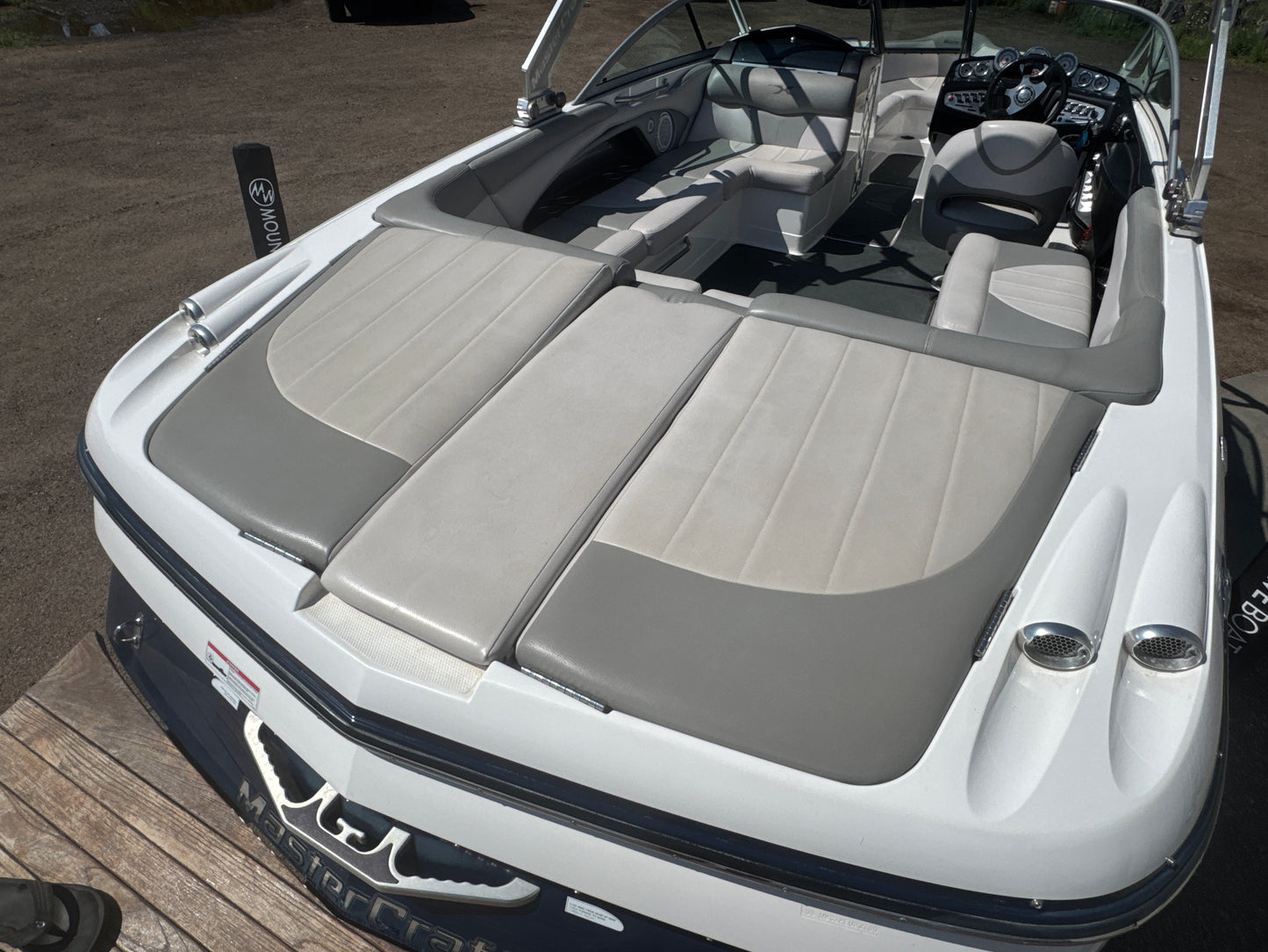 2008 MasterCraft X30 - W/GO SURF ASSIST