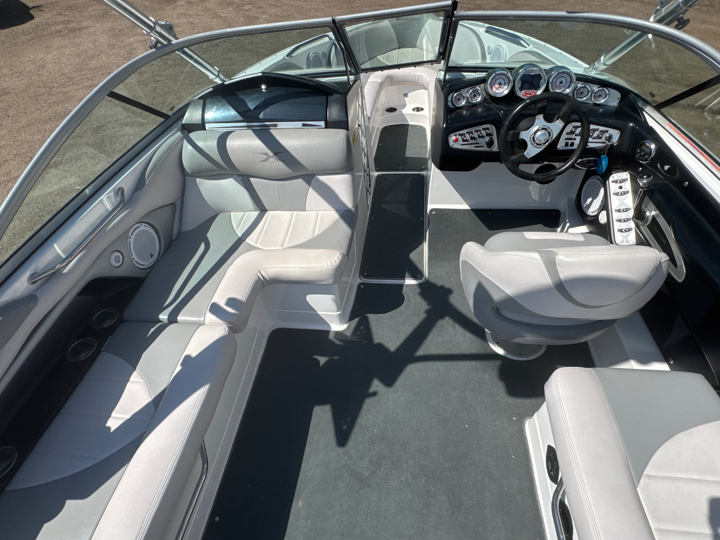 2008 MasterCraft X30 - W/GO SURF ASSIST