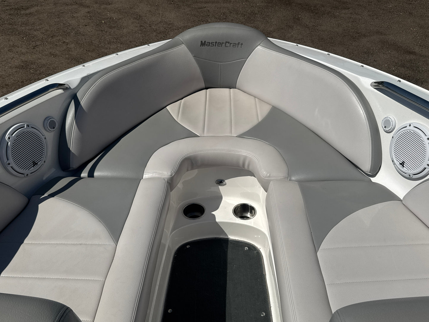 2008 MasterCraft X30 - W/GO SURF ASSIST
