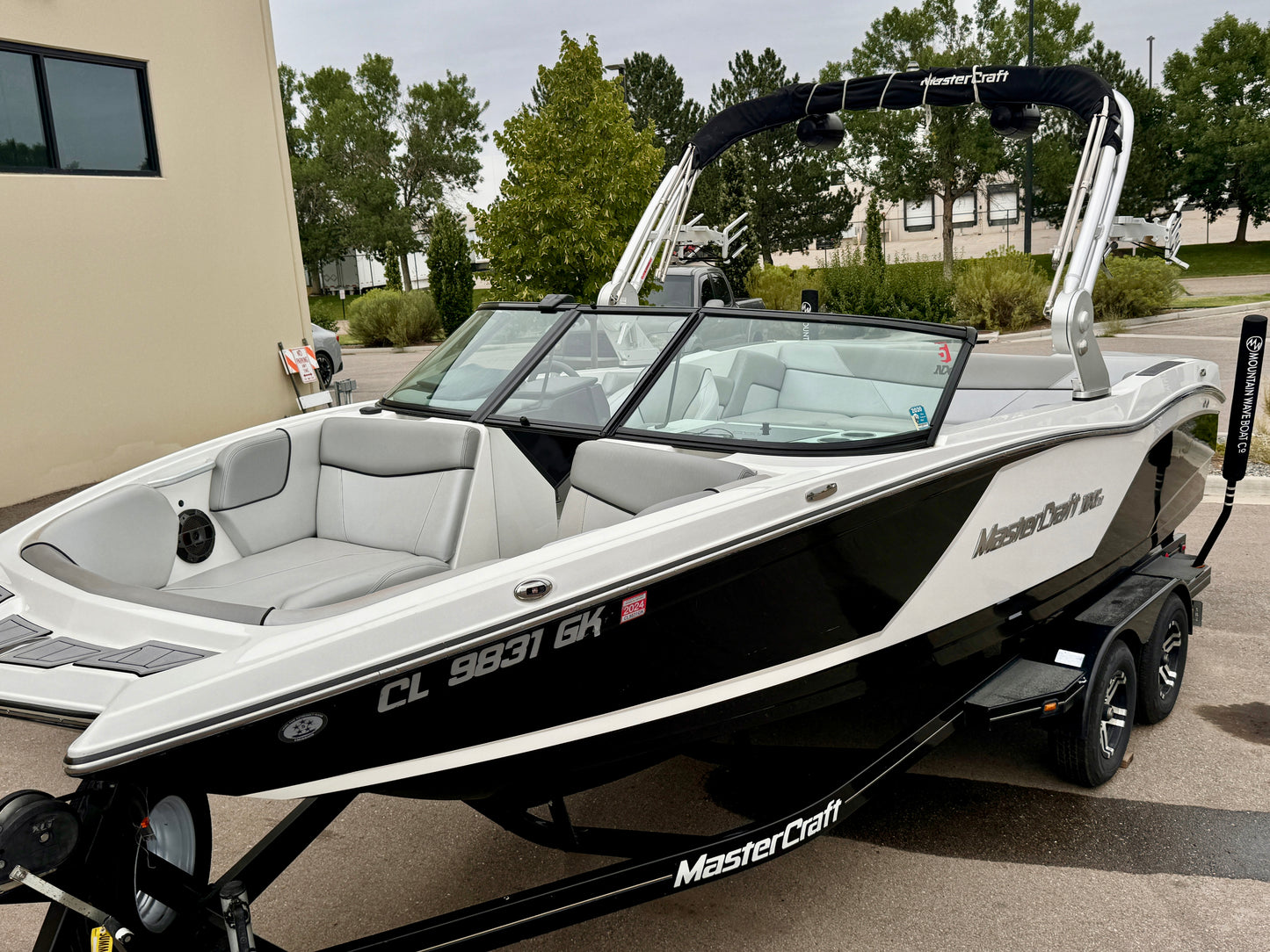 2018 MasterCraft NXT22 - USED & READY TO SURF