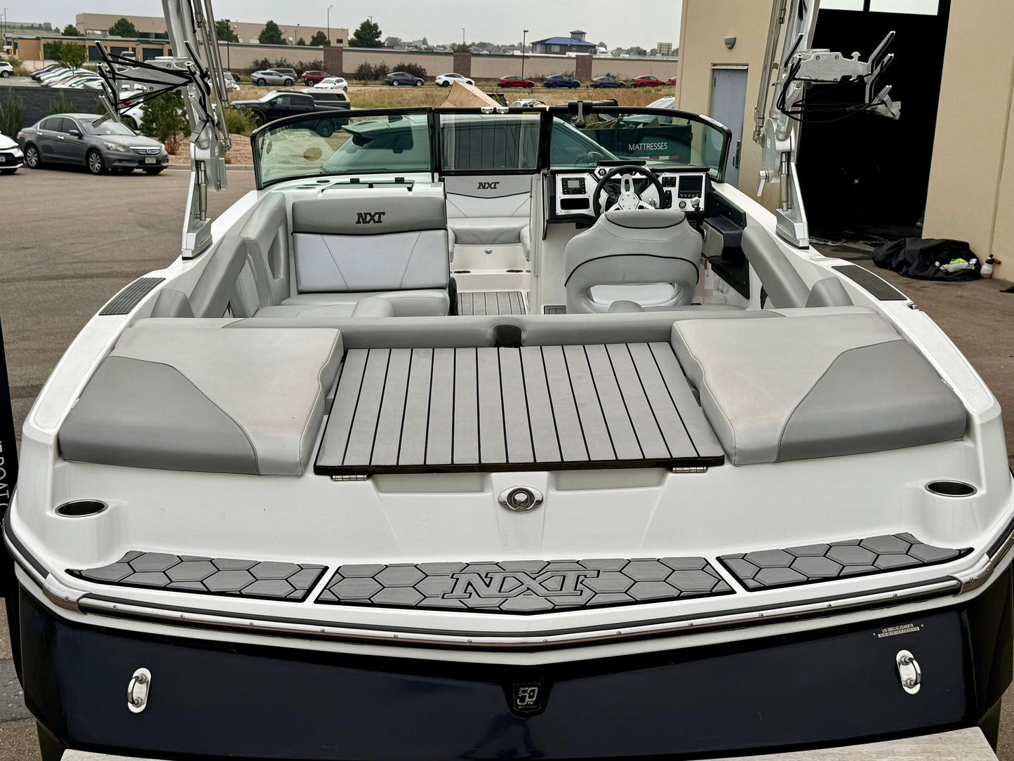 2018 MasterCraft NXT22 - USED & READY TO SURF